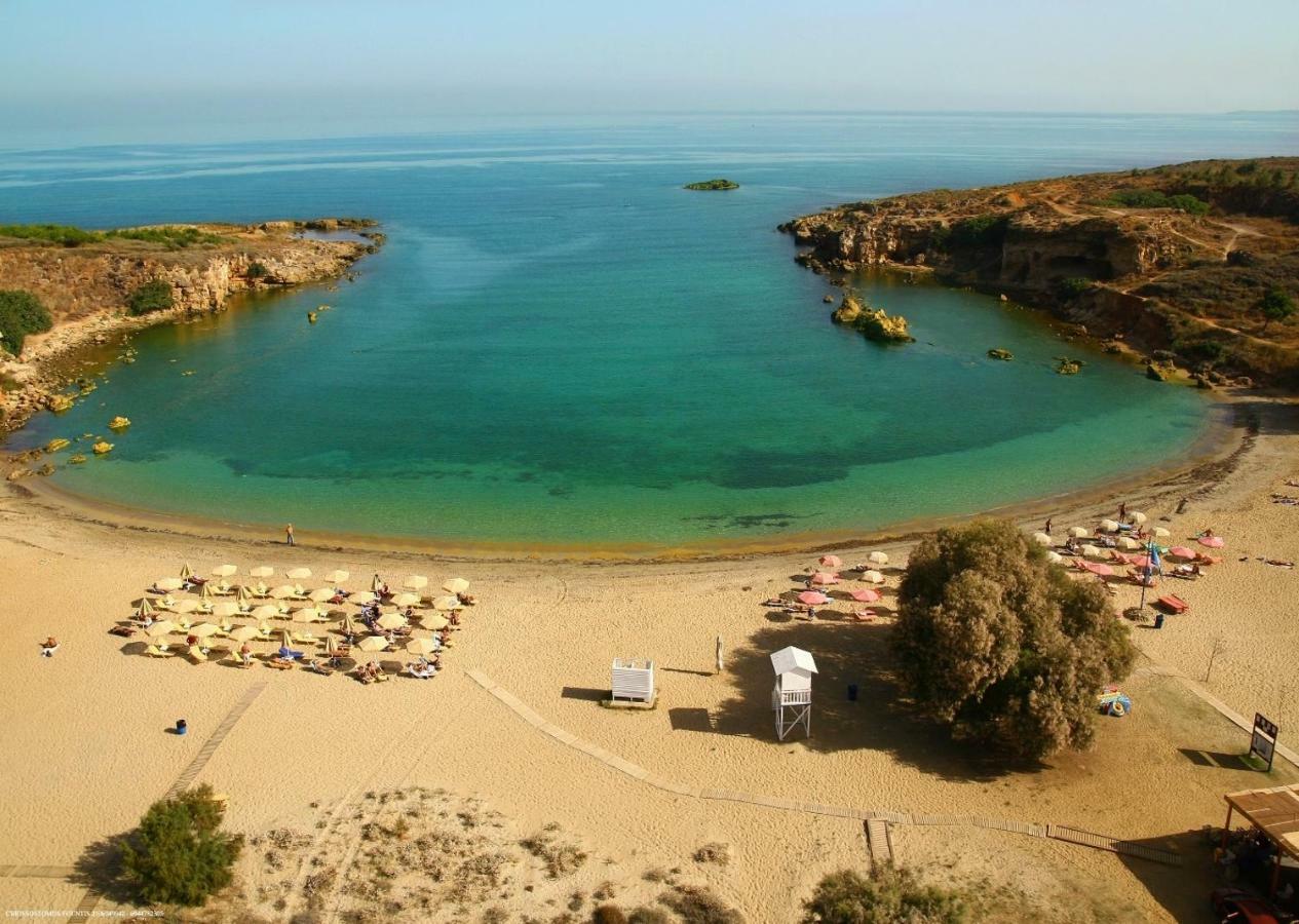 Ξενοδοχείο με διαμερίσματα Sunrise Suites *